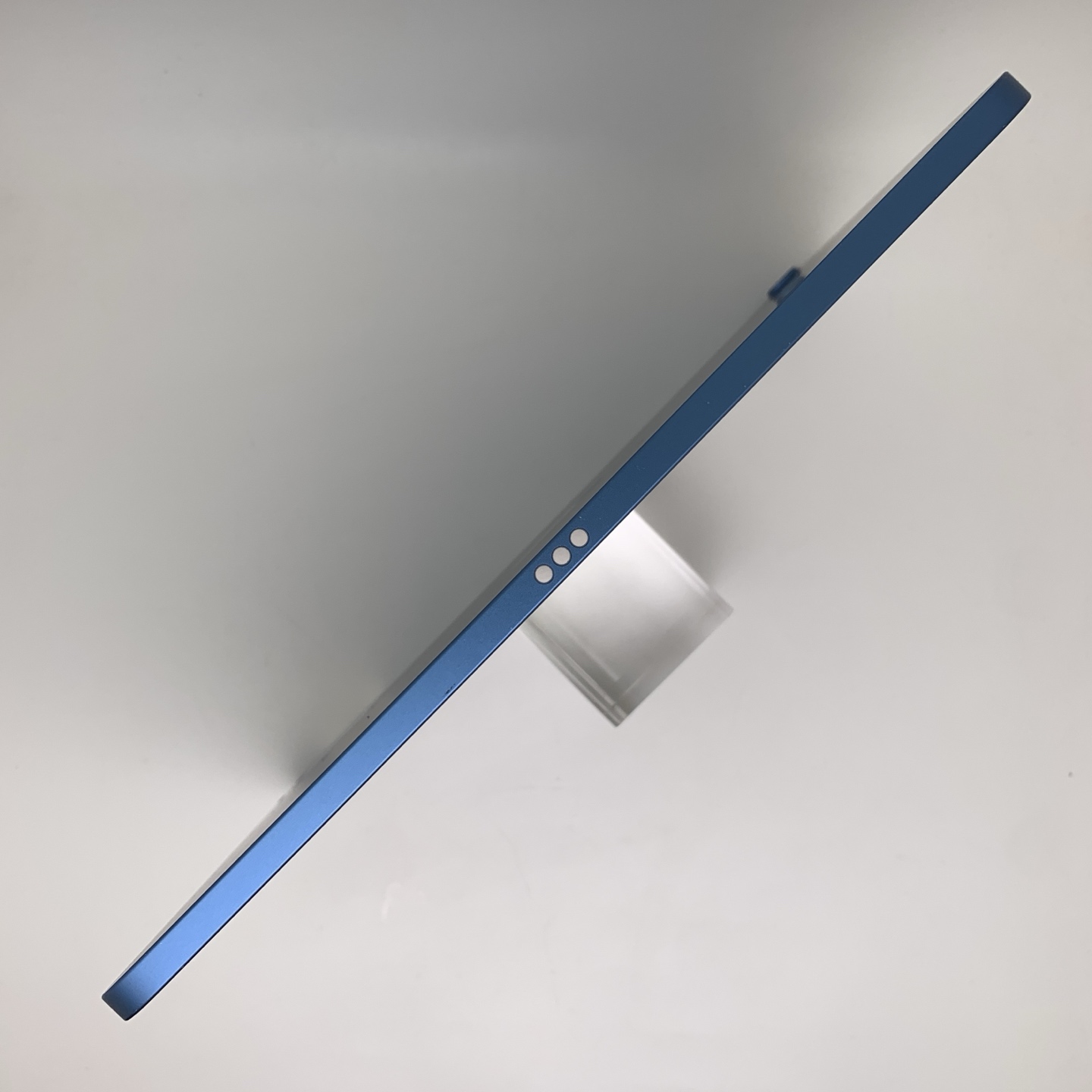 iPad 10 10.9-inch (2022) Blue, view 4