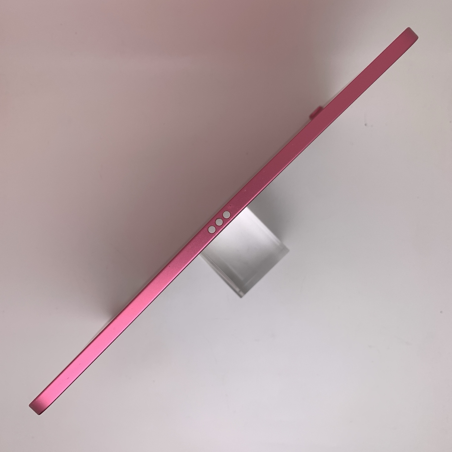 iPad 10 10.9-inch (2022) Pink, view 4