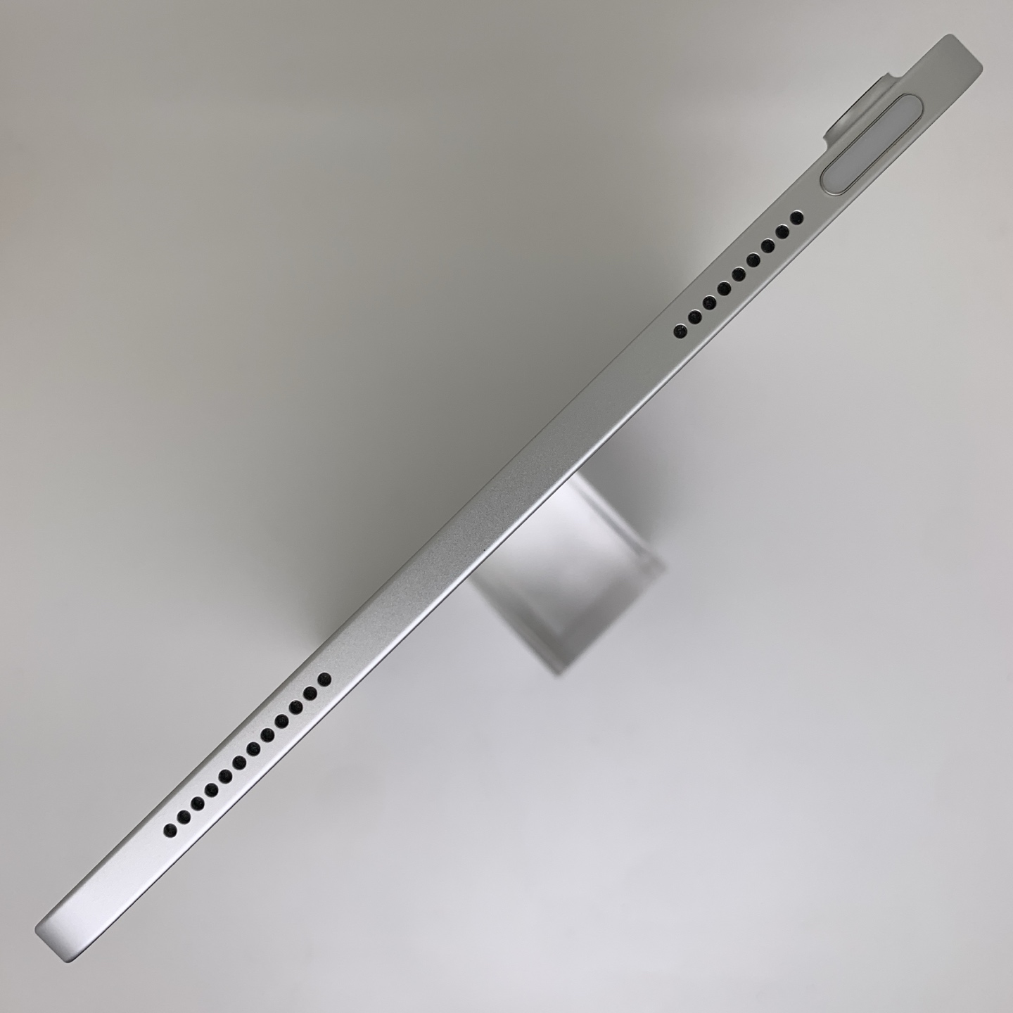 iPad 10 10.9-inch (2022) Silver, view 5
