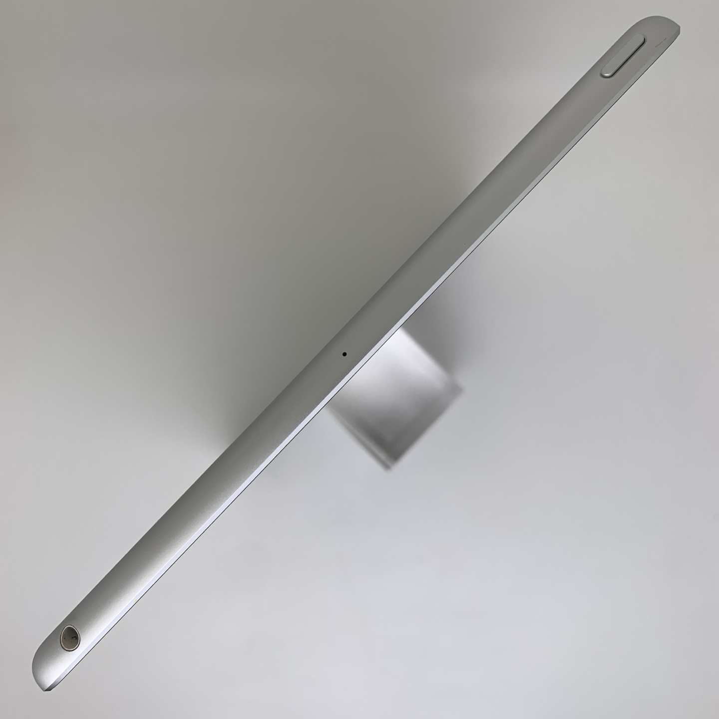iPad 9 10.2-inch (2021) Silver, view 5
