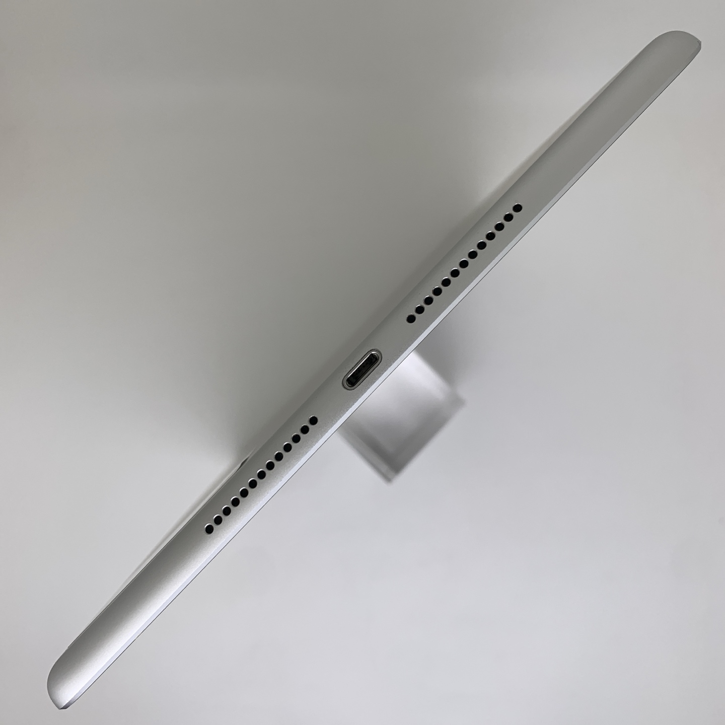 iPad 9 10.2-inch (2021) Silver, view 6
