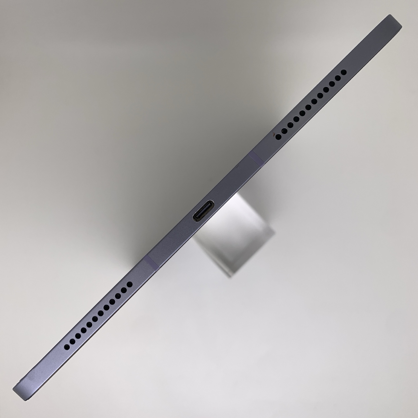 iPad Air 5 10.9-inch (2022) Purple, view 6