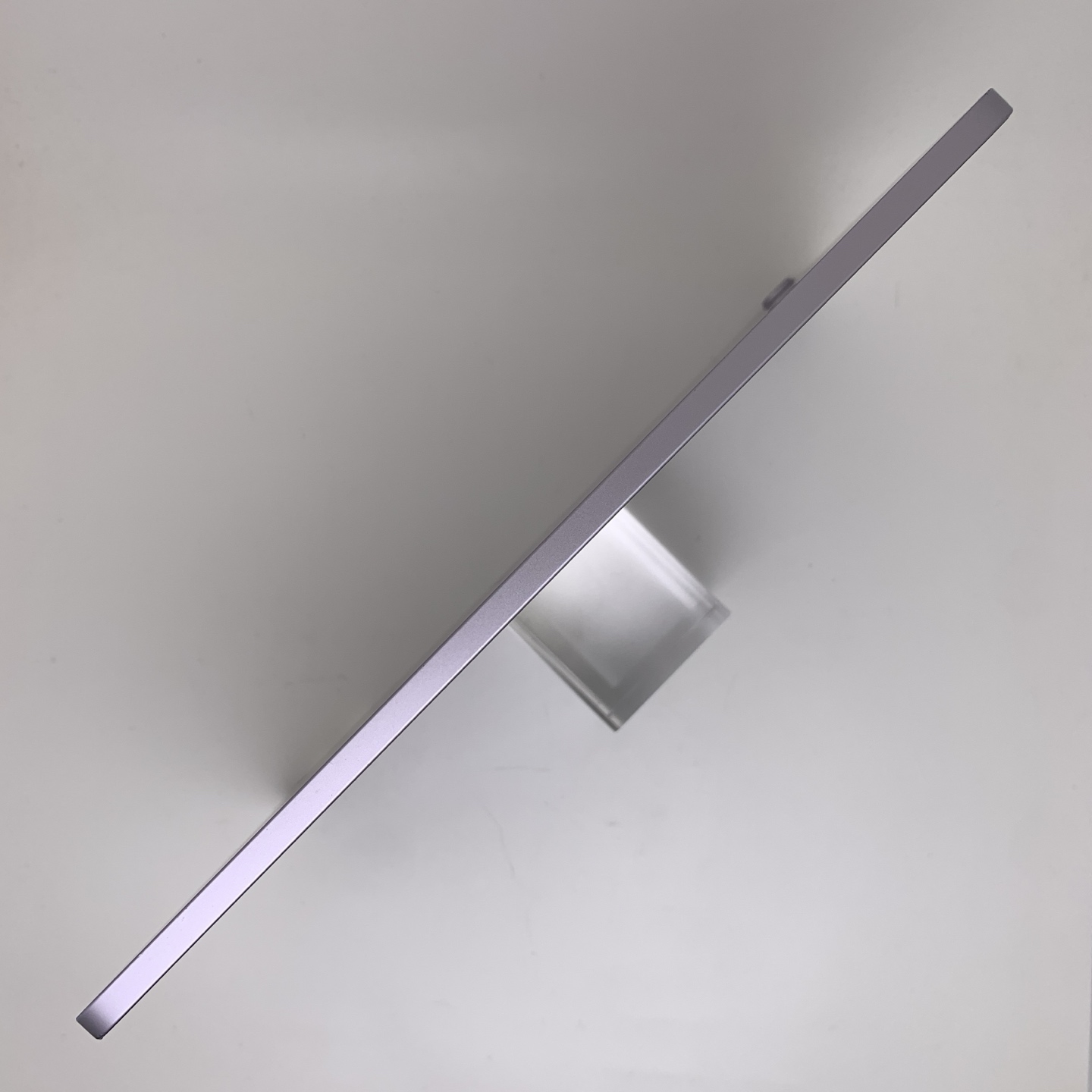 iPad Air 6 Purple, view 4