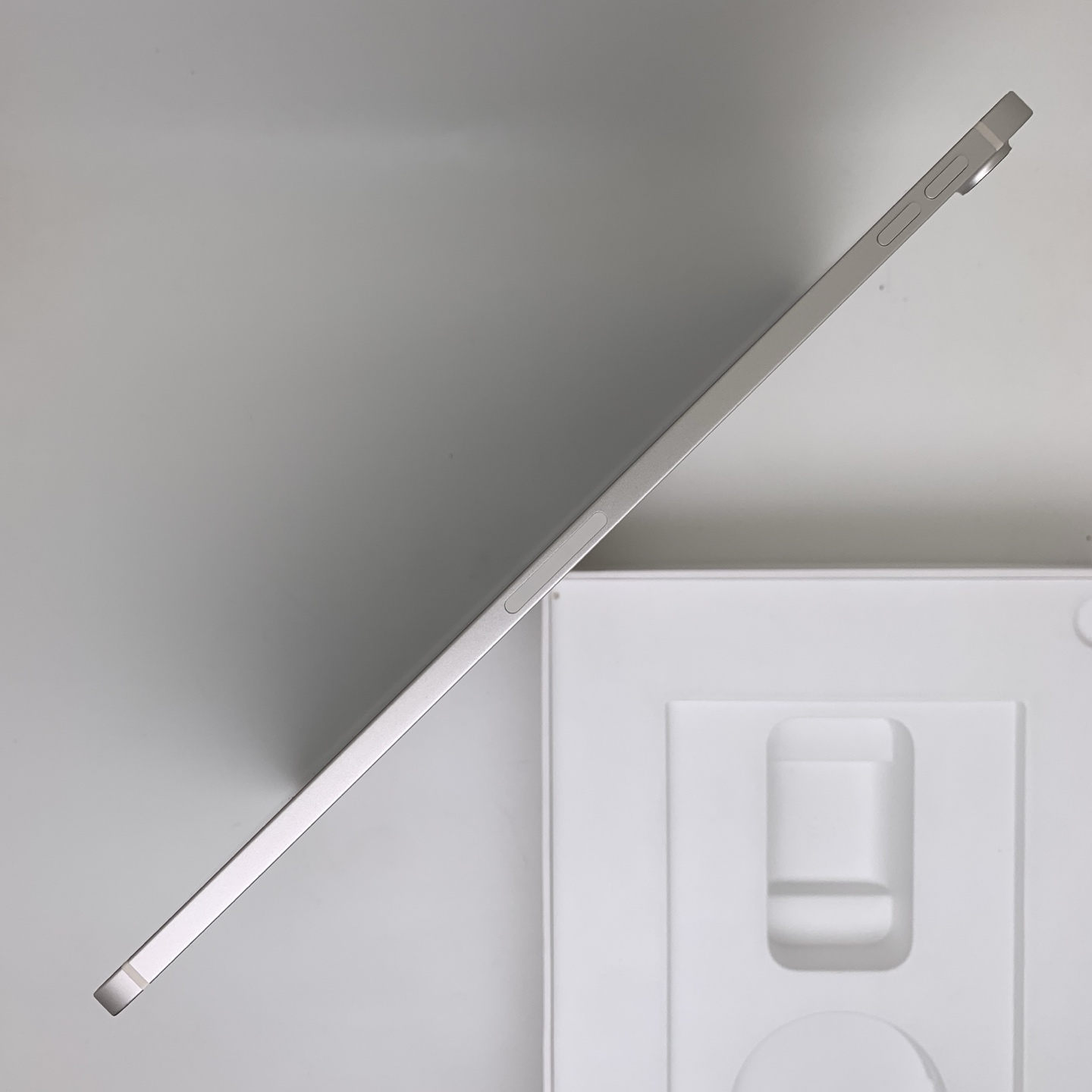 iPad Air 7 11-inch (2025) 星光色 实拍图 4