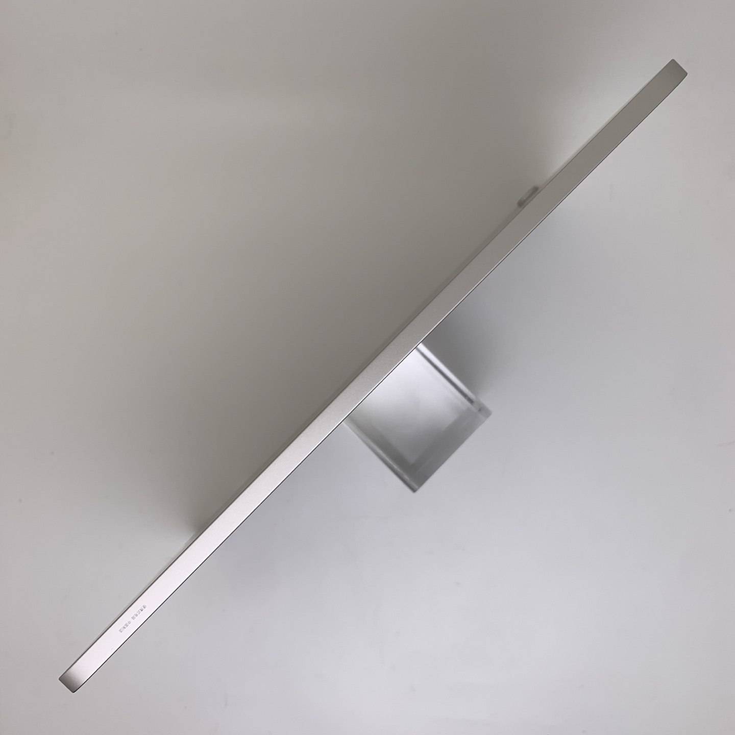 iPad Air 7 11-inch (2025) Silver, view 4