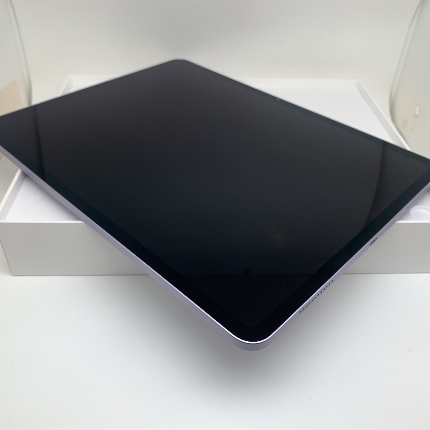 iPad Air 8 13-inch (2026) Purple, view 6
