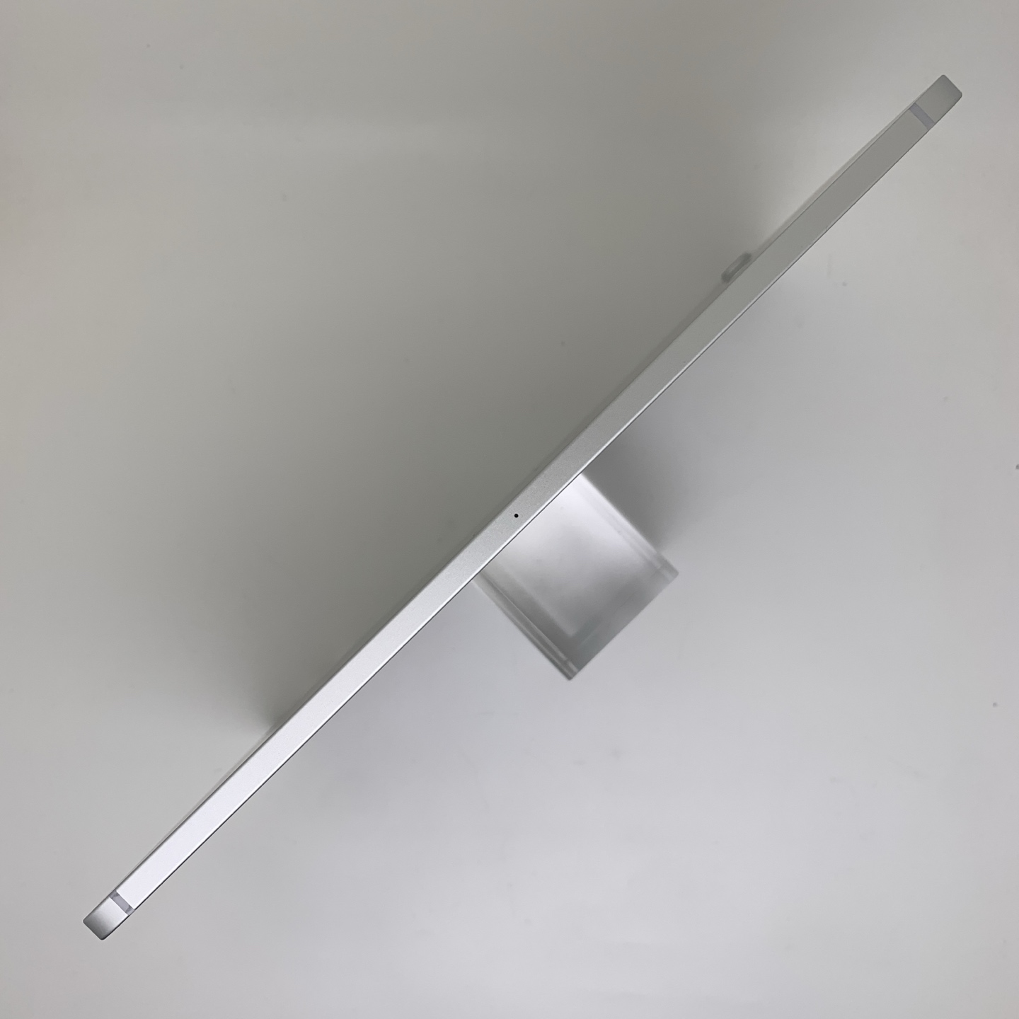 iPad Pro 11-inch (2018) Silver, view 4