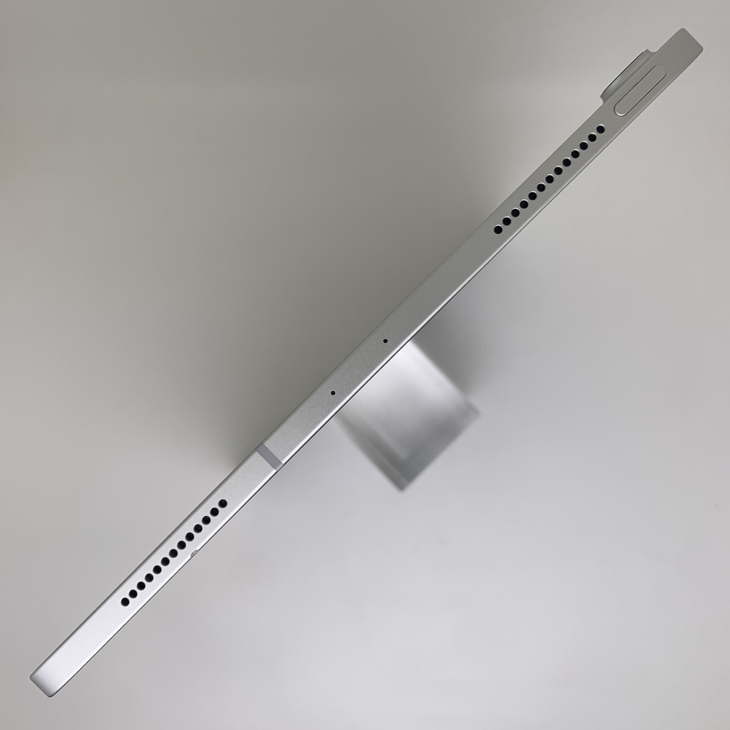 iPad Pro 11-inch (2018) Silver, view 5