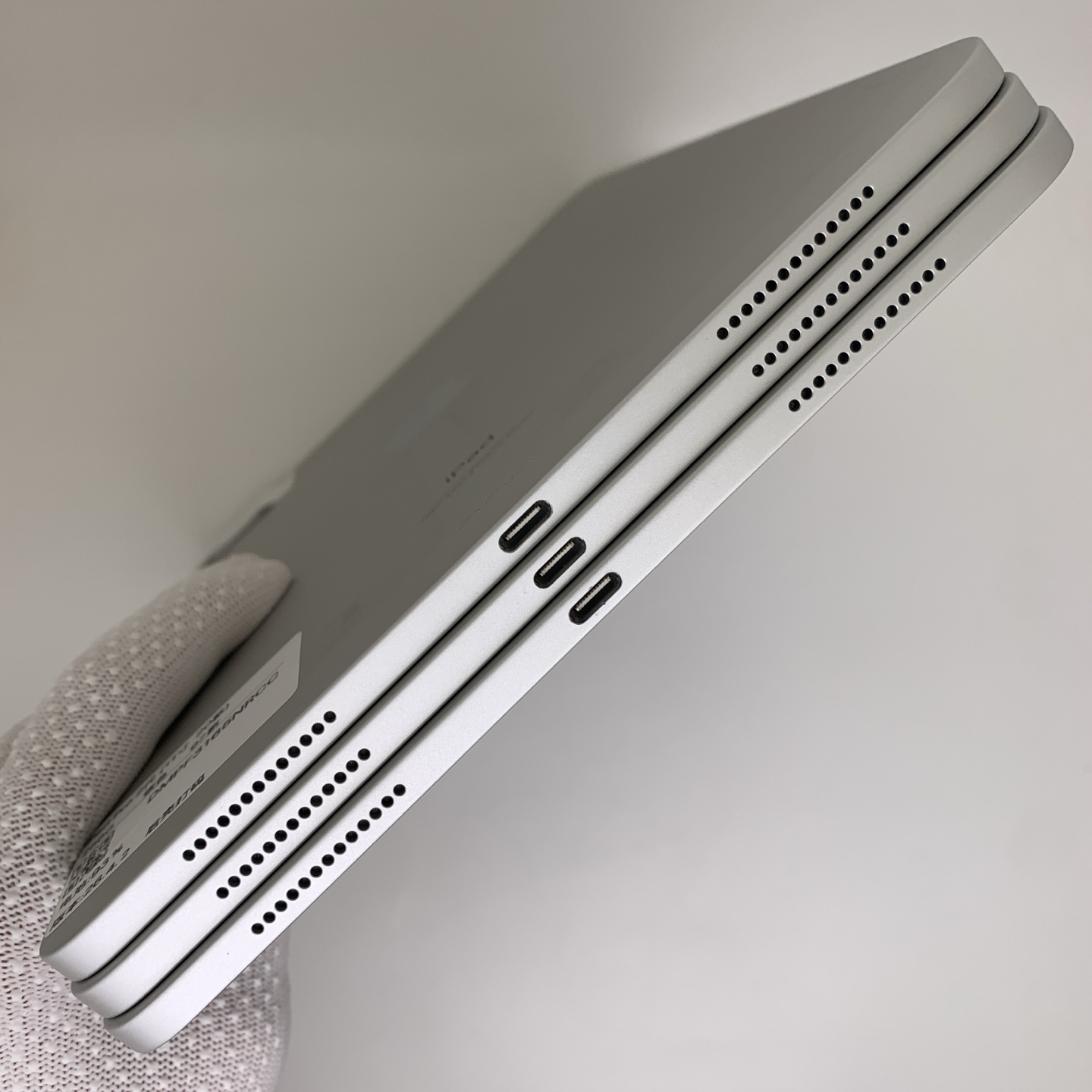 iPad Pro 11-inch (2020) Silver, view 6