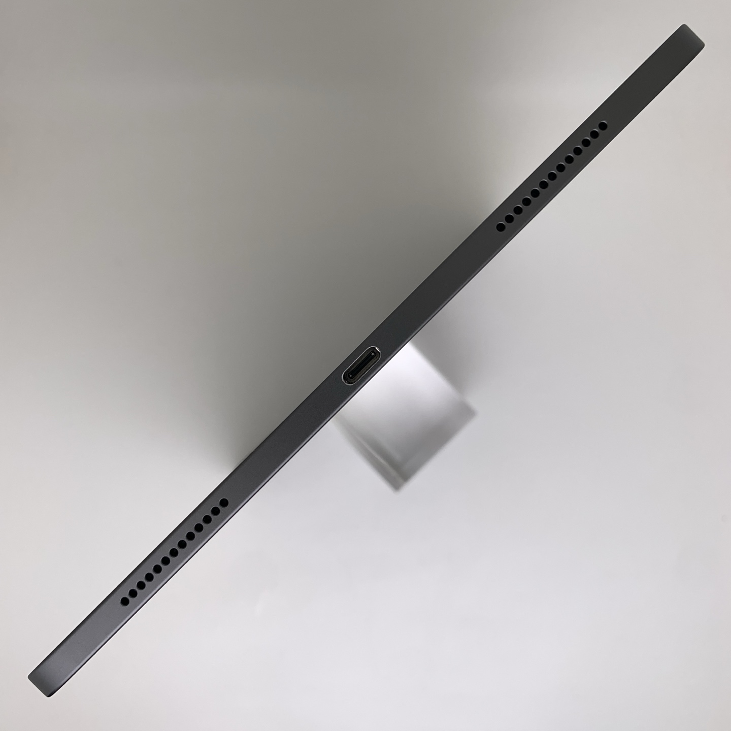iPad Pro 11-inch (2020) Space Gray, view 6