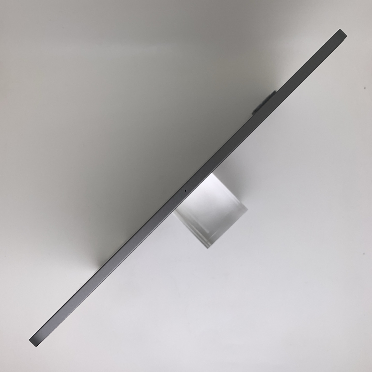iPad Pro 11-inch (2021) Space Gray, view 4