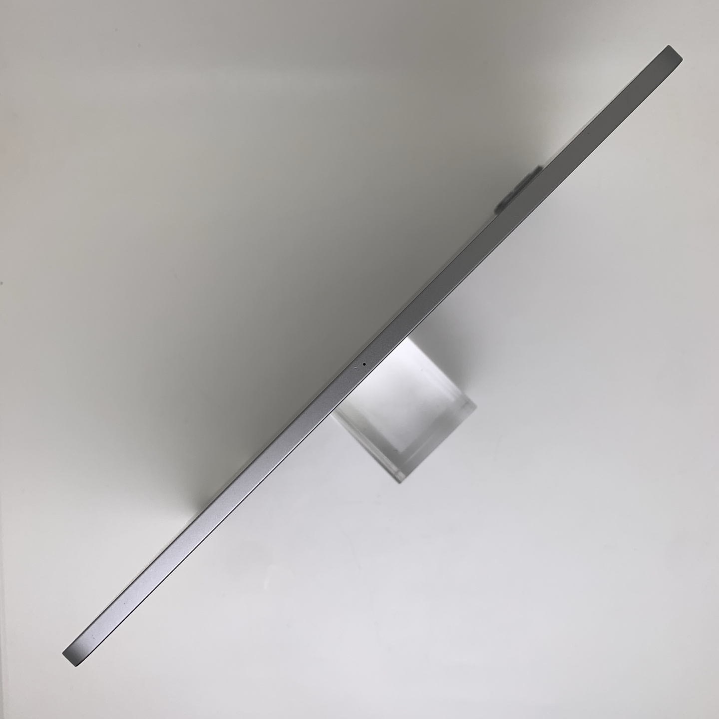 iPad Pro 11-inch (2022) Space Gray, view 3