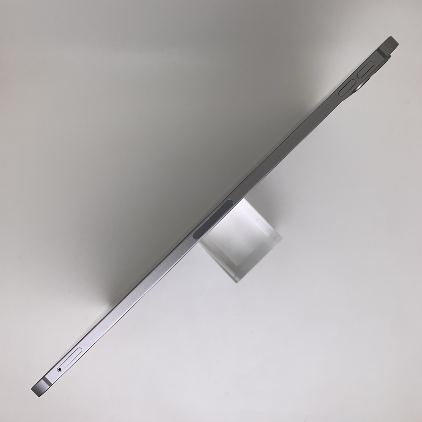 iPad Pro 11-inch (2022) 深空灰色 实拍图 4