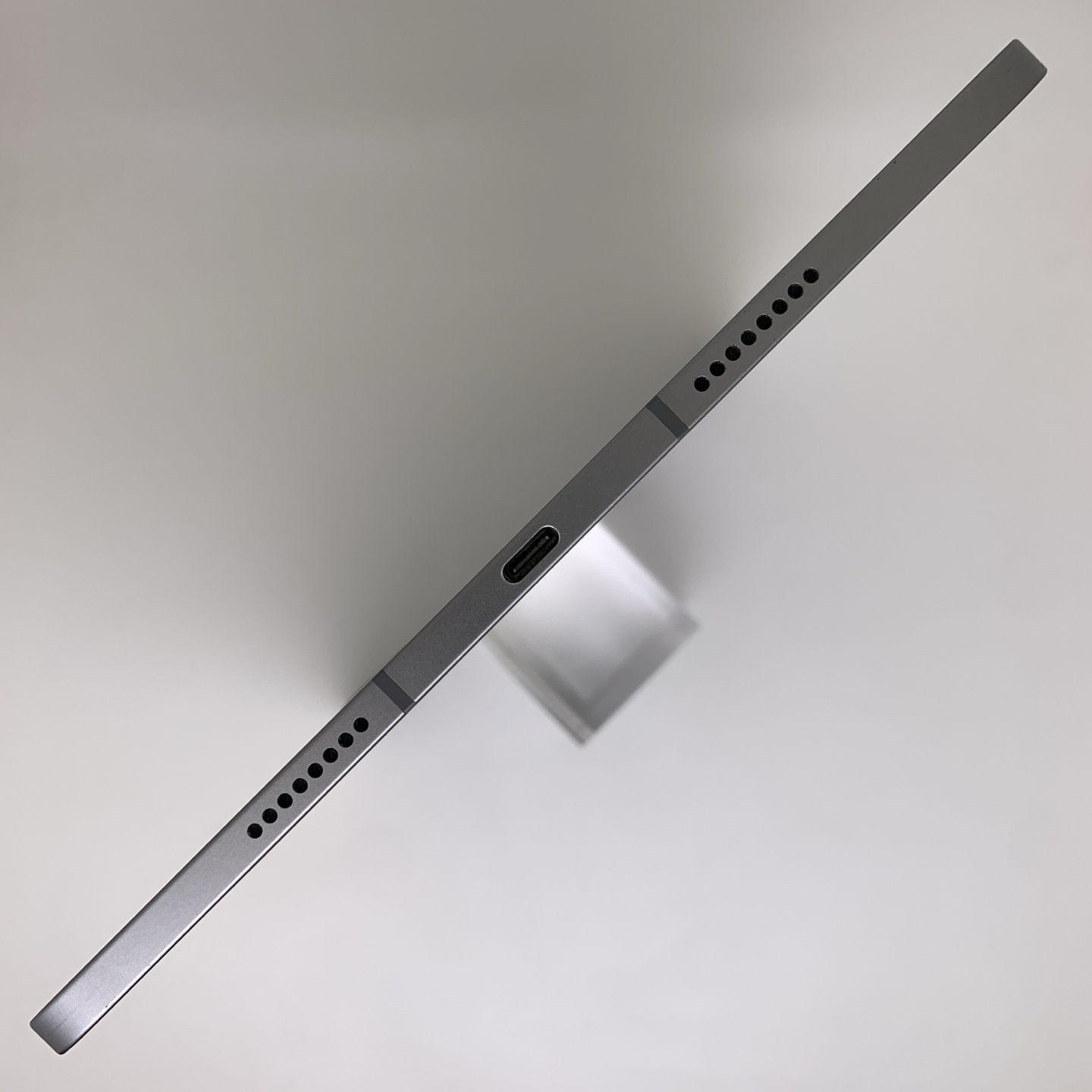 iPad Pro 11-inch (2022) 深空灰色 实拍图 6