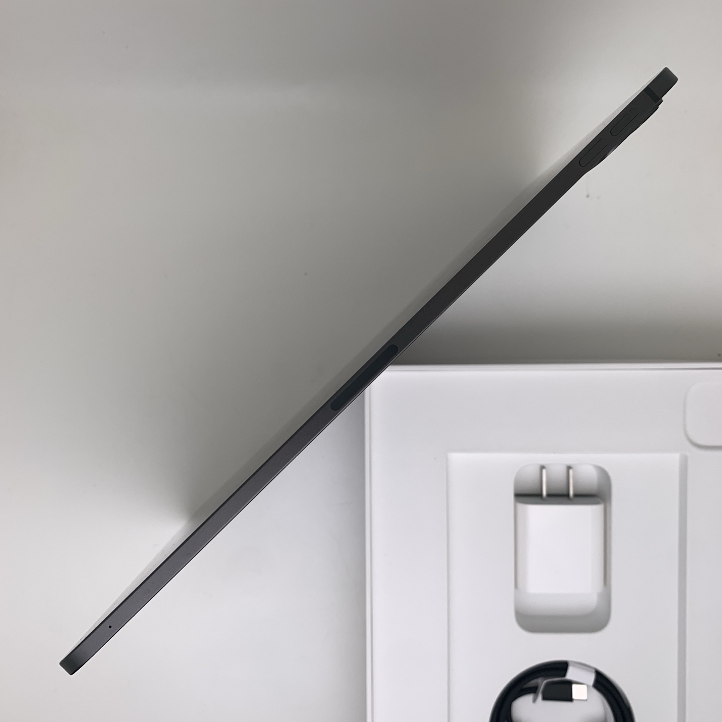 iPad Pro 11-inch (2025) Space Black, view 4