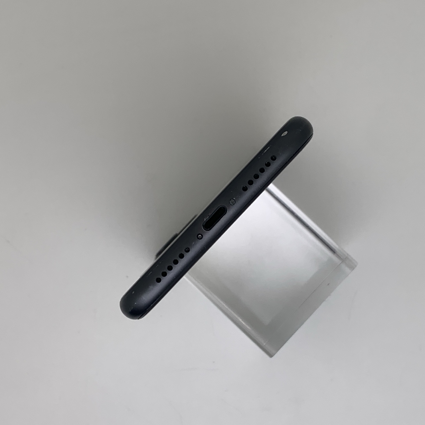 iPhone 11 Black, view 6
