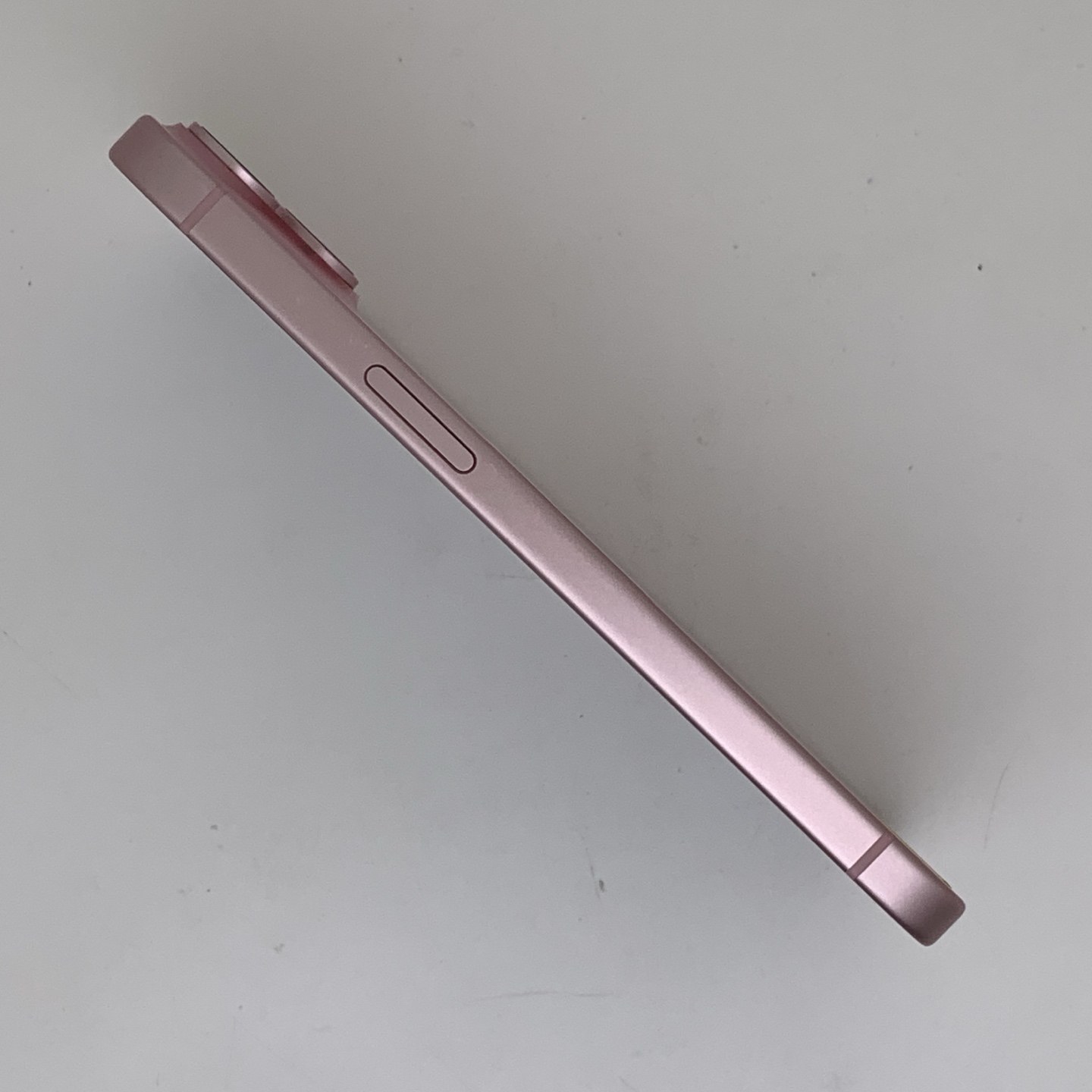iPhone 15 Pink, view 4