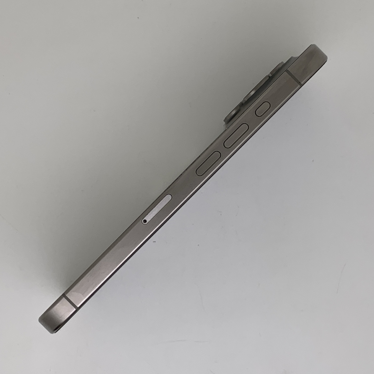 iPhone 15 Pro Natural Titanium, view 3