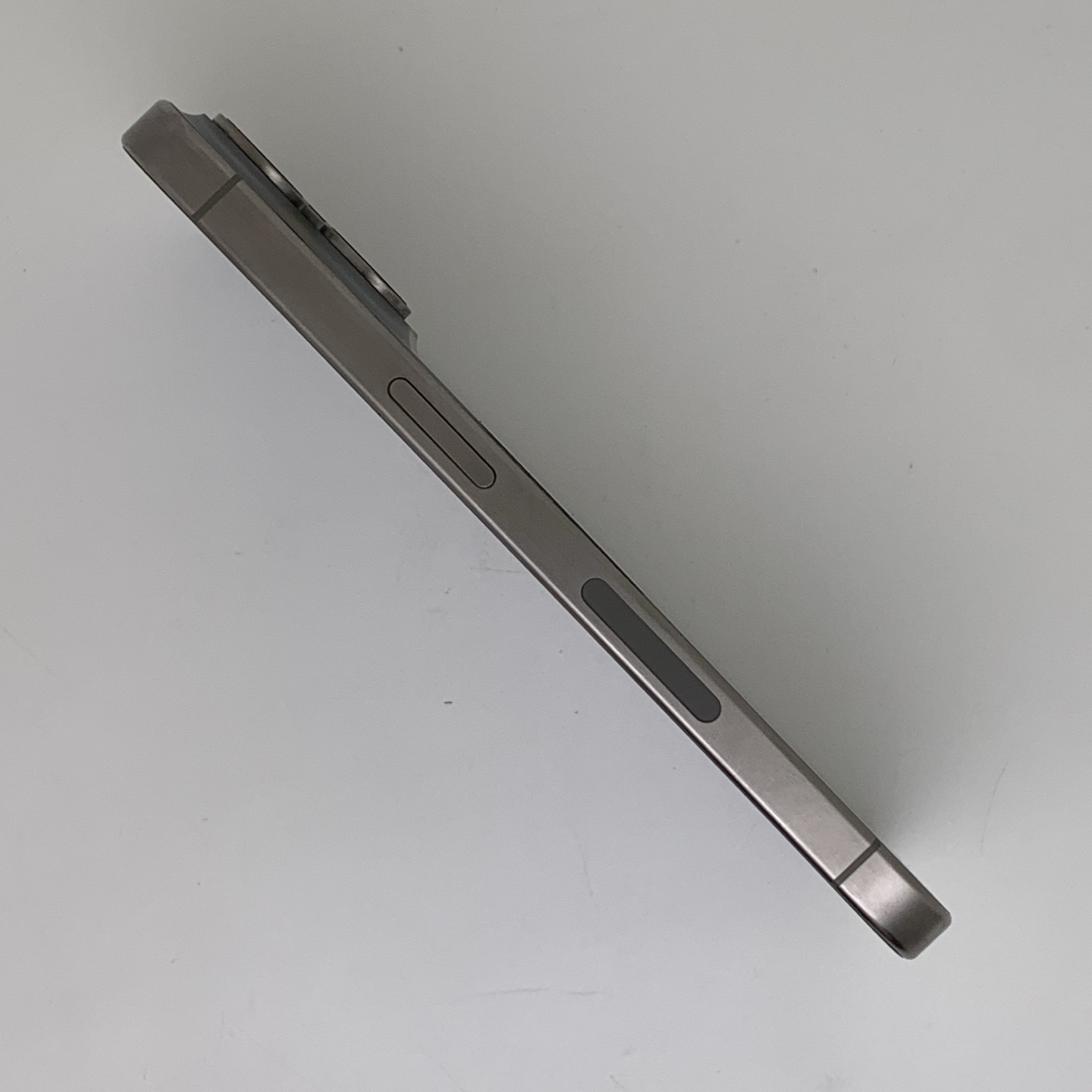 iPhone 15 Pro Natural Titanium, view 4