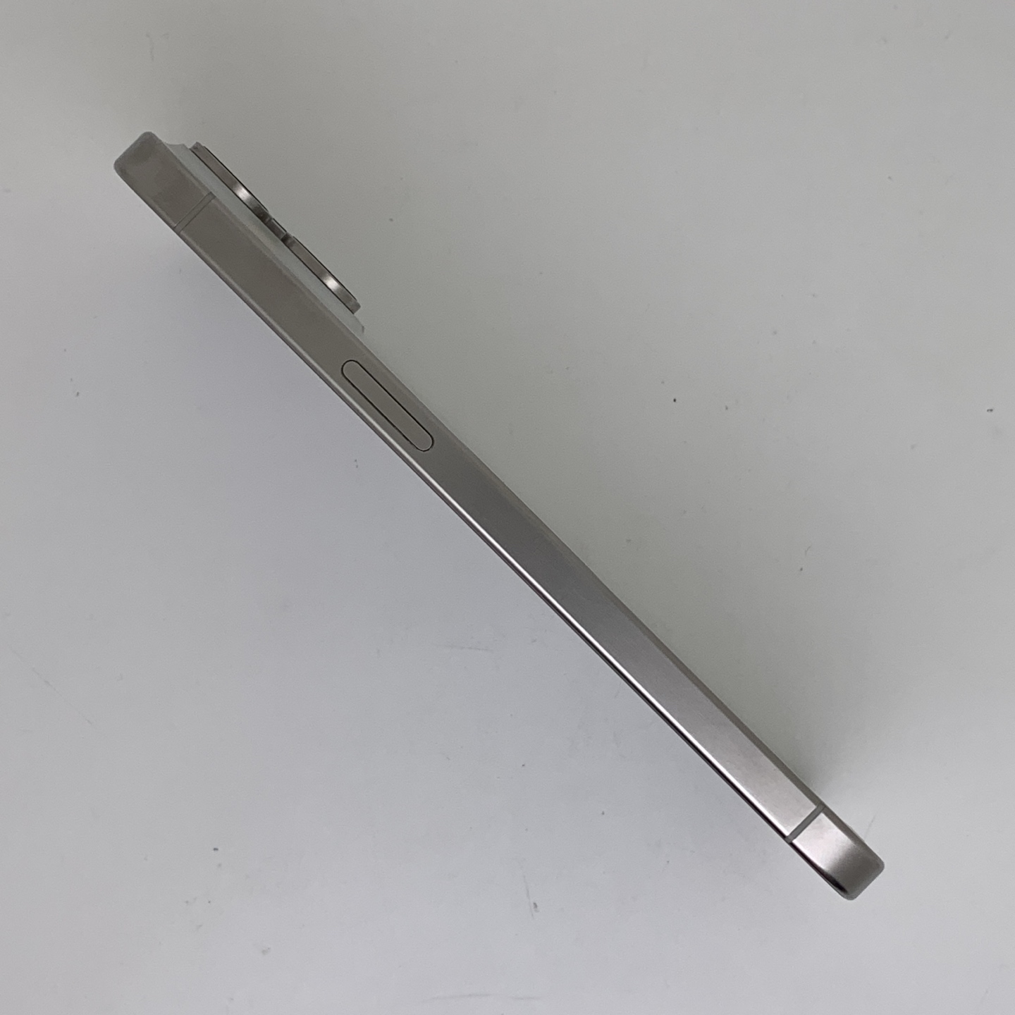 iPhone 15 Pro Max White Titanium, view 4