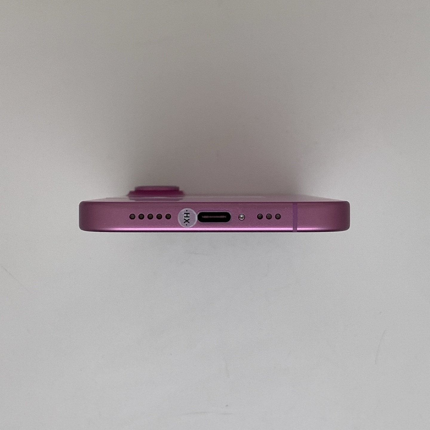 iPhone 16 Pink, view 6