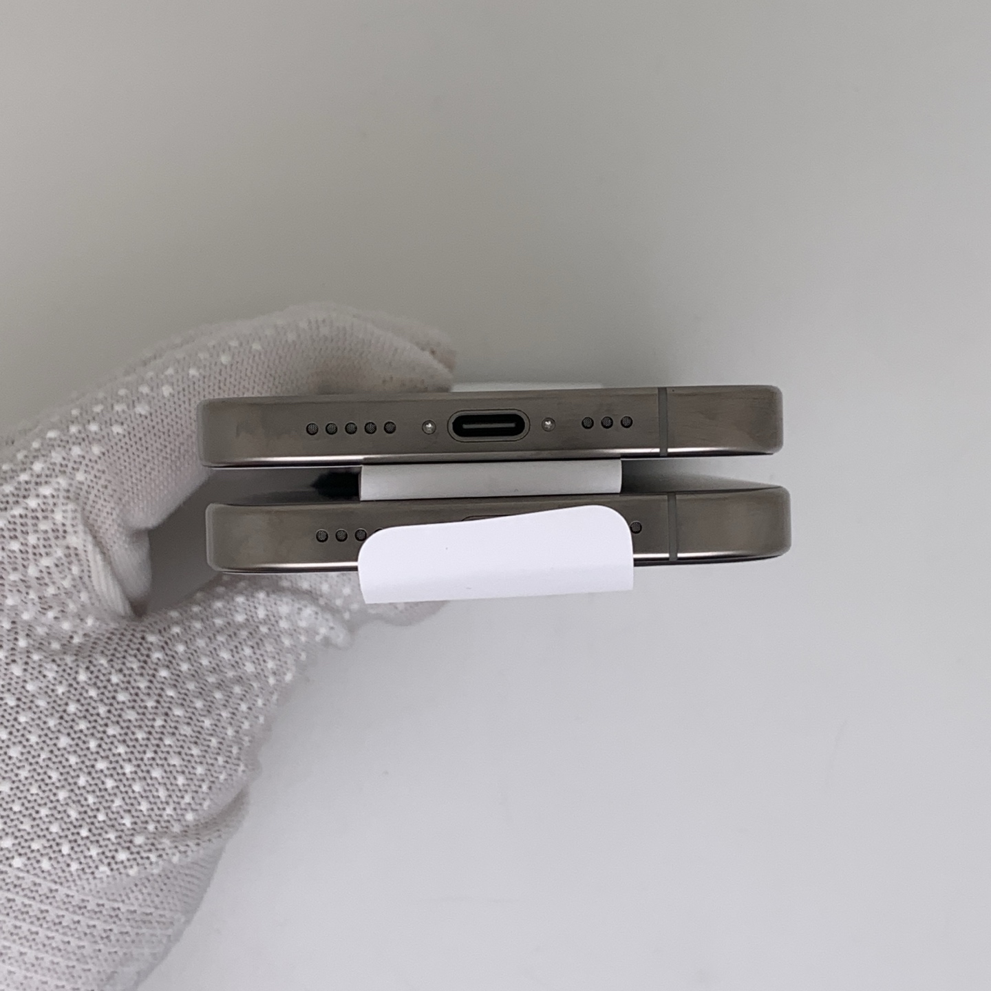 iPhone 16 Pro Natural Titanium, view 6