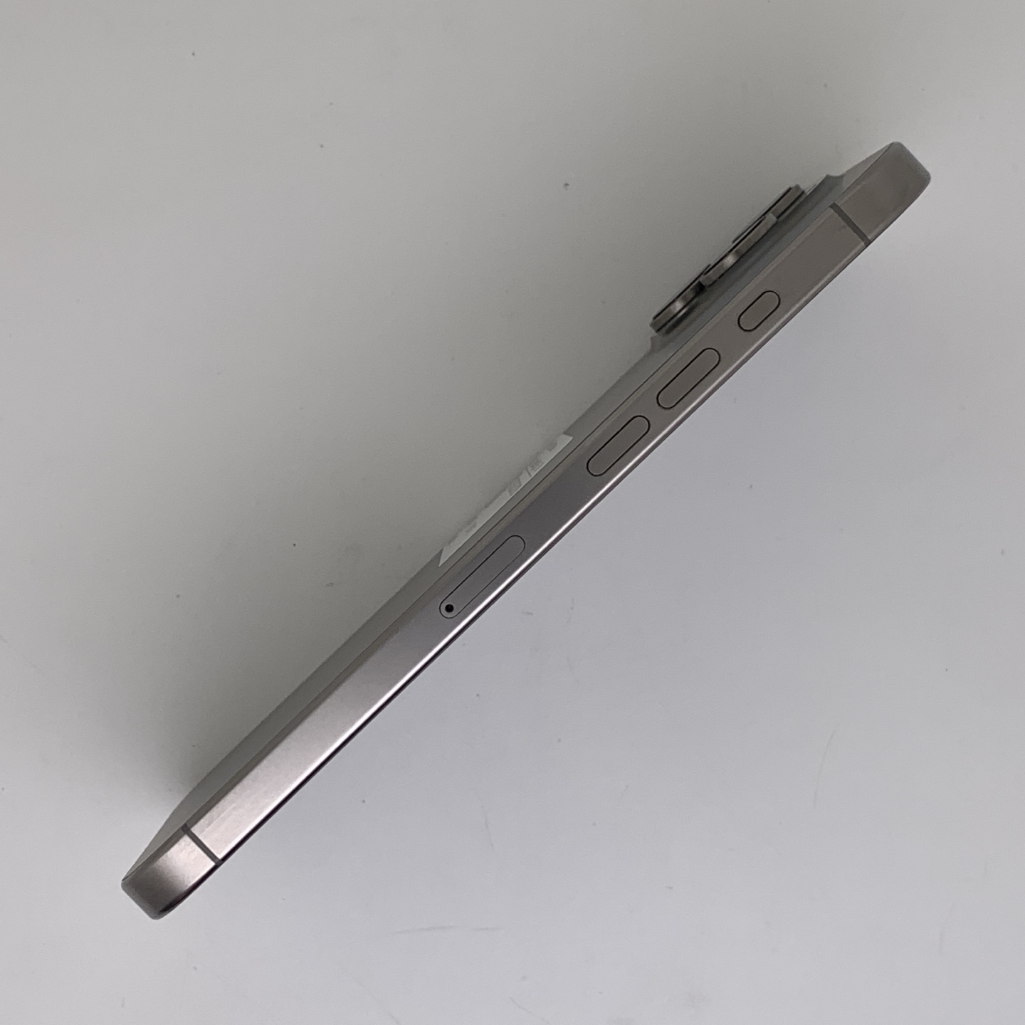 iPhone 16 Pro Max Natural Titanium, view 3