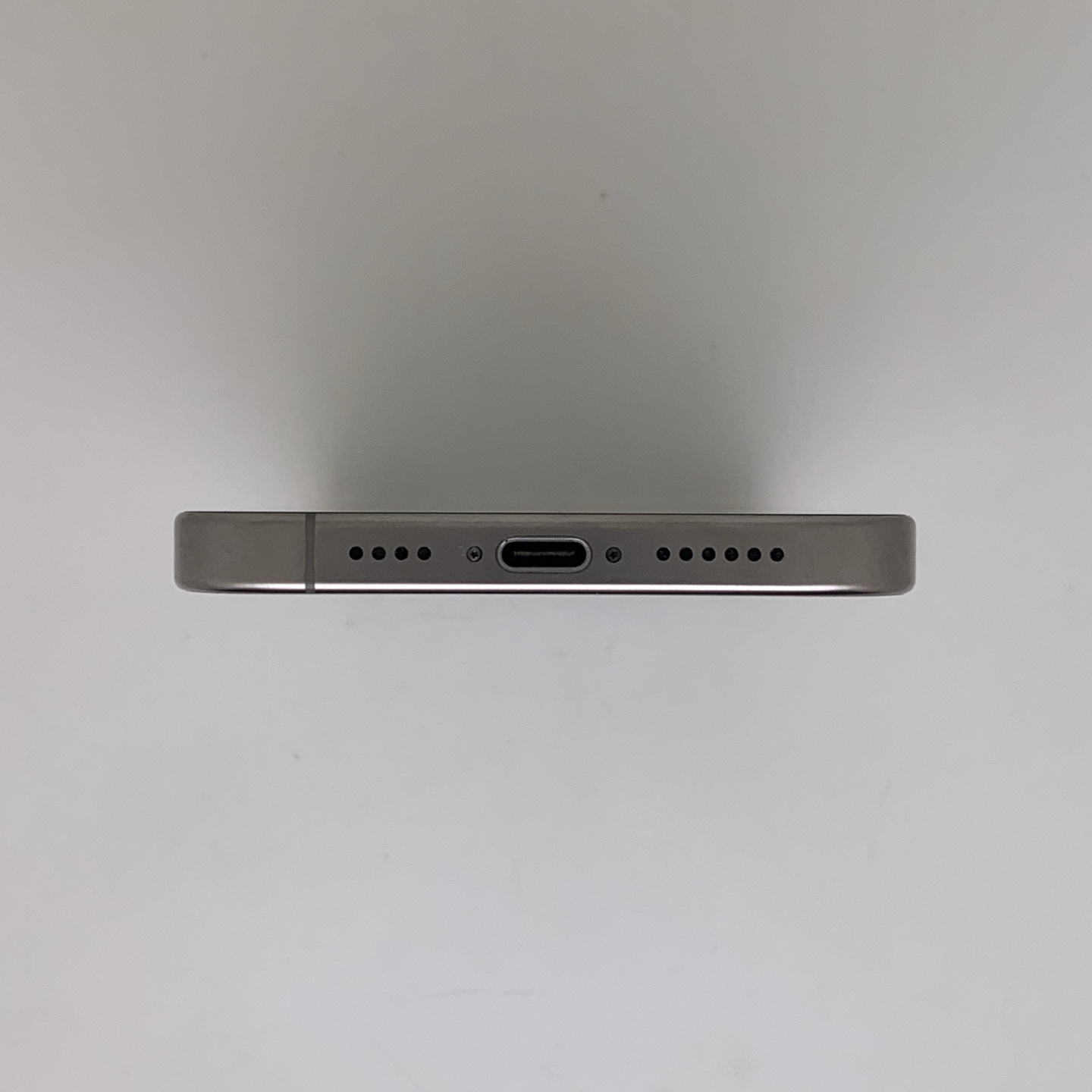 iPhone 16 Pro Max Natural Titanium, view 6