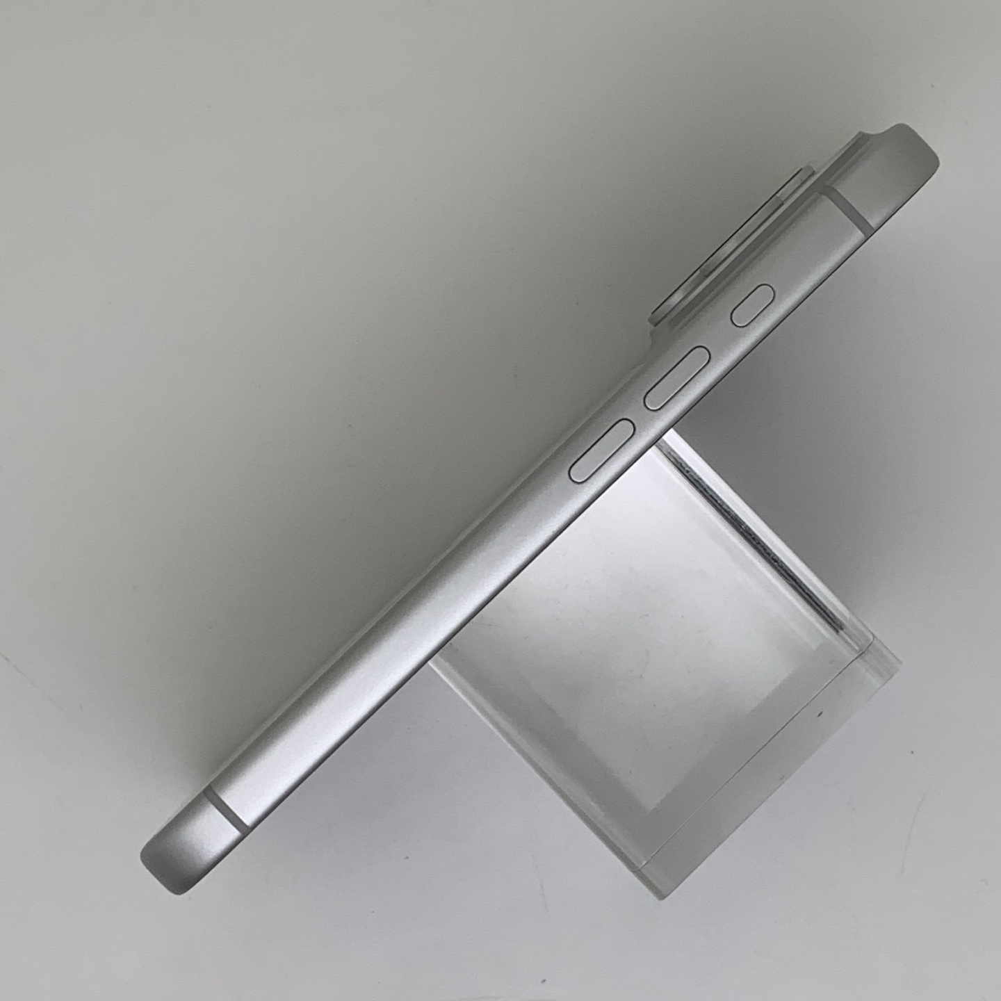 iPhone 17 Pro Silver, view 3