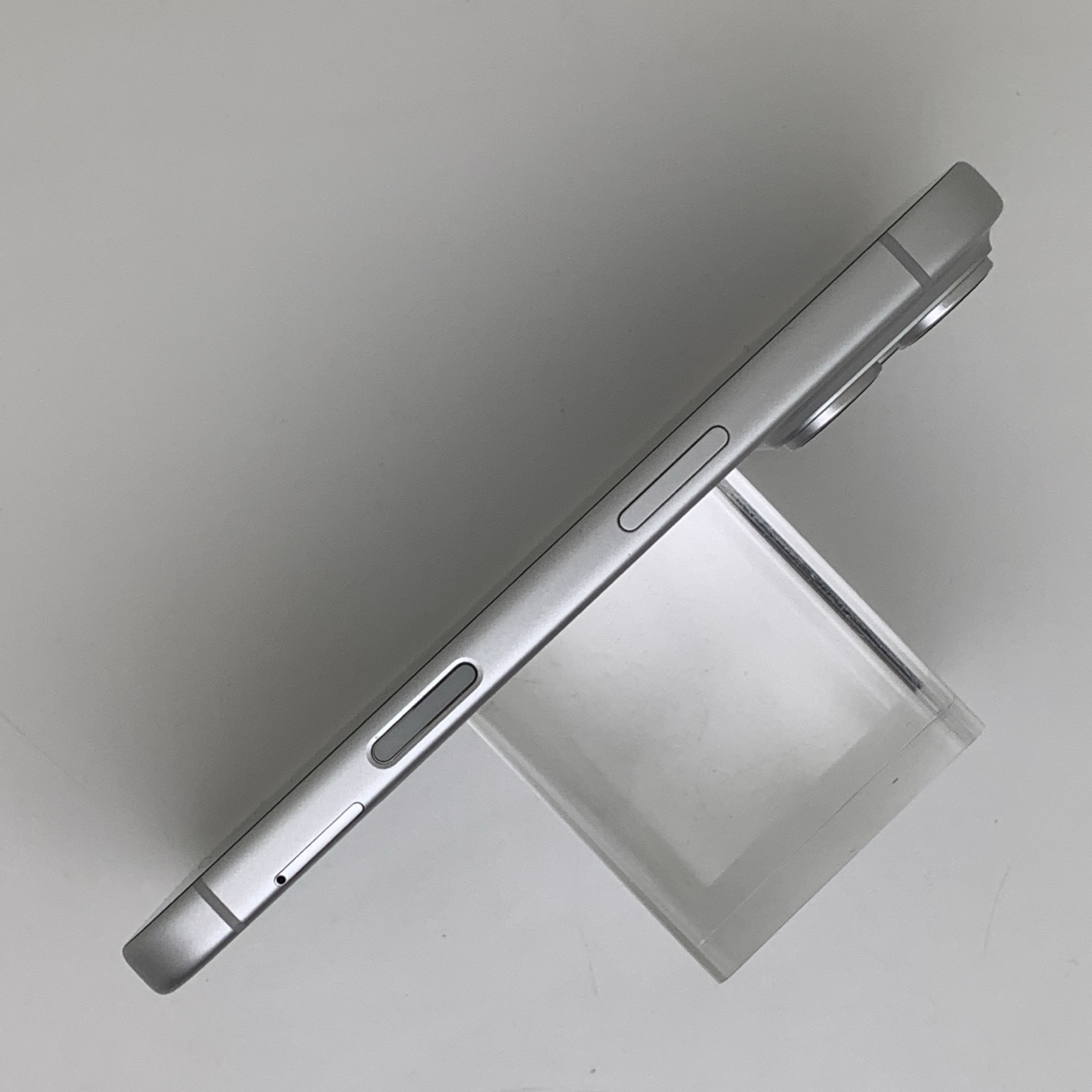 iPhone 17 Pro Silver, view 4