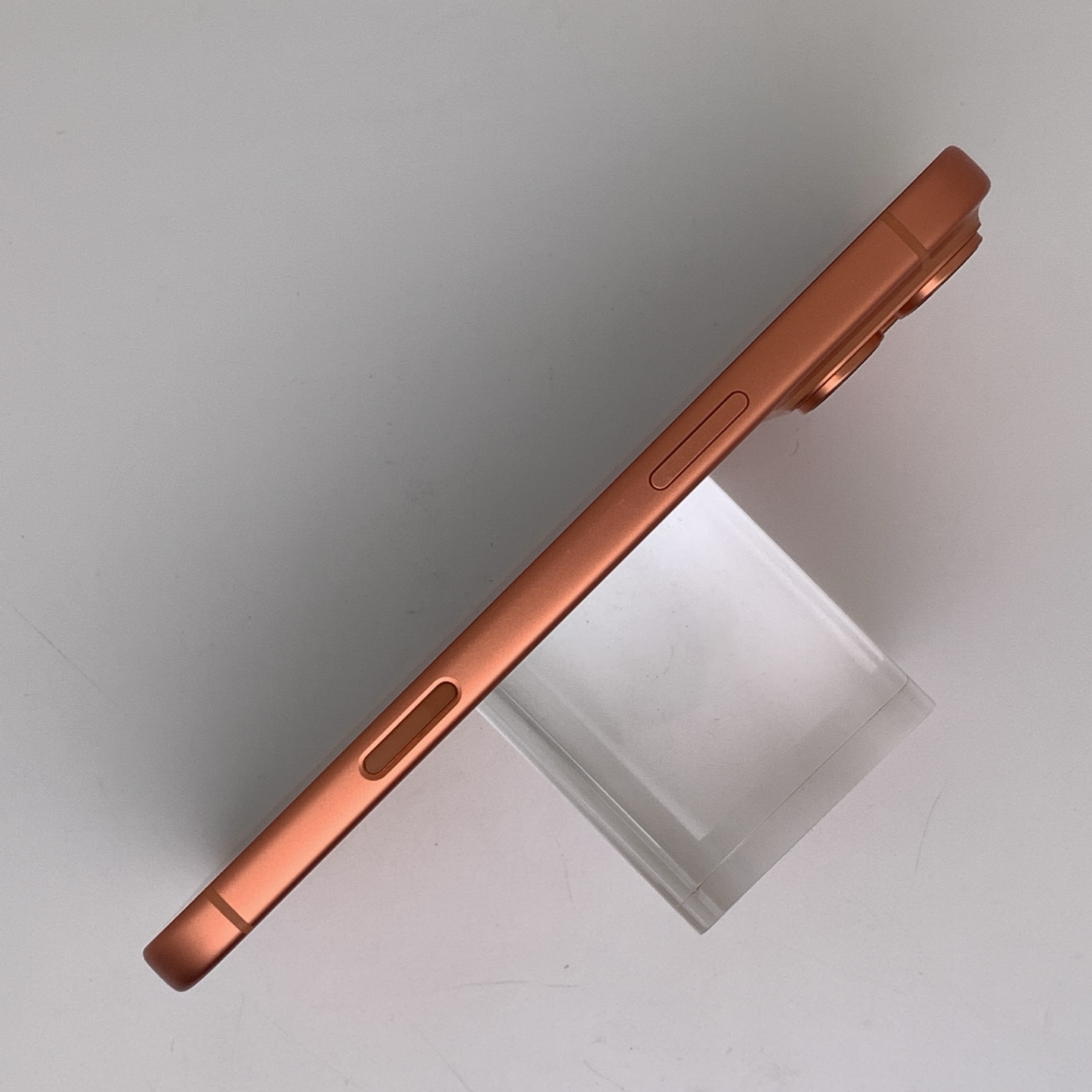 iPhone 17 Pro Max Cosmic Orange, view 4