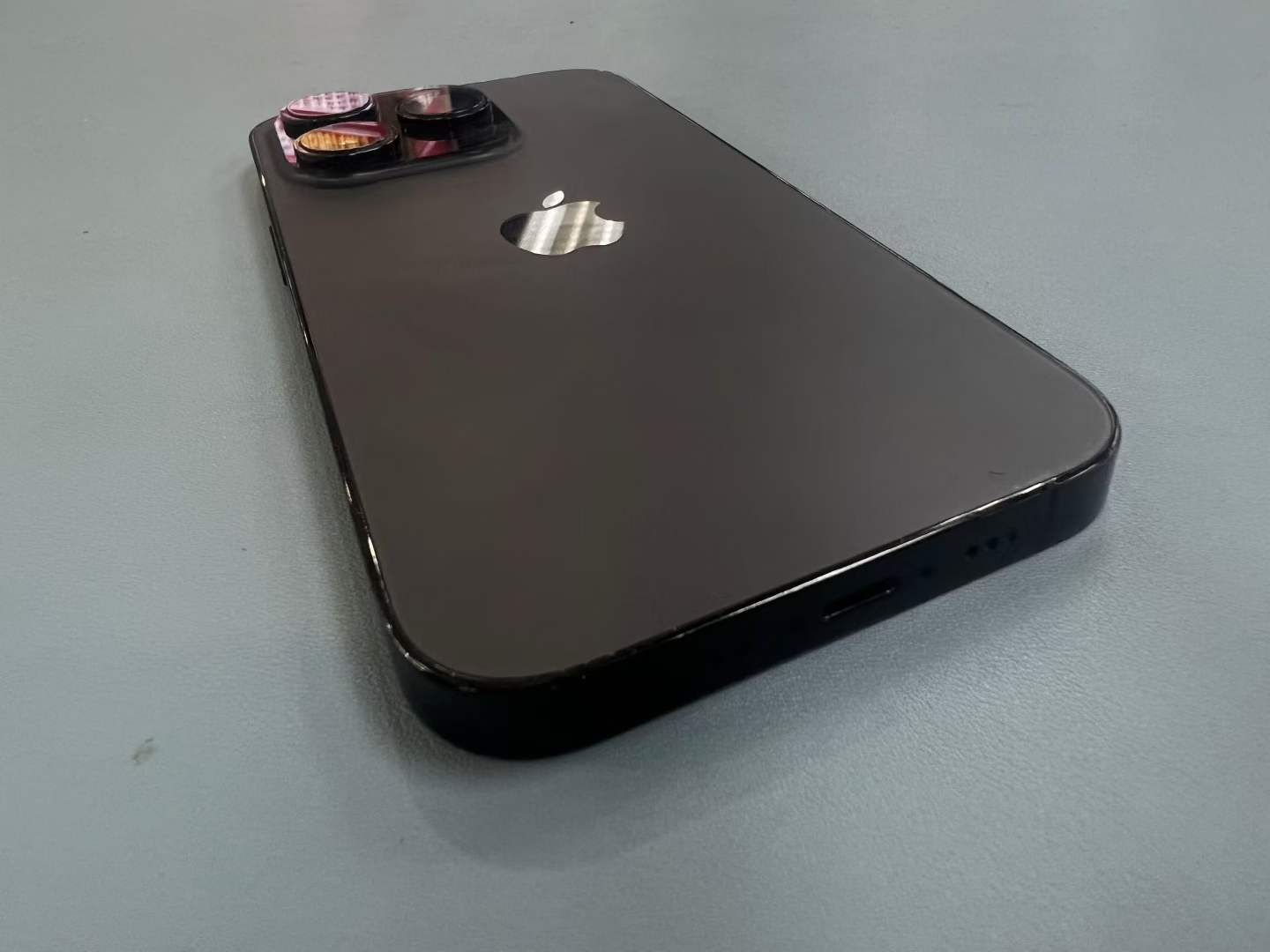 iPhone 14 Pro Space Black current batch photo 2