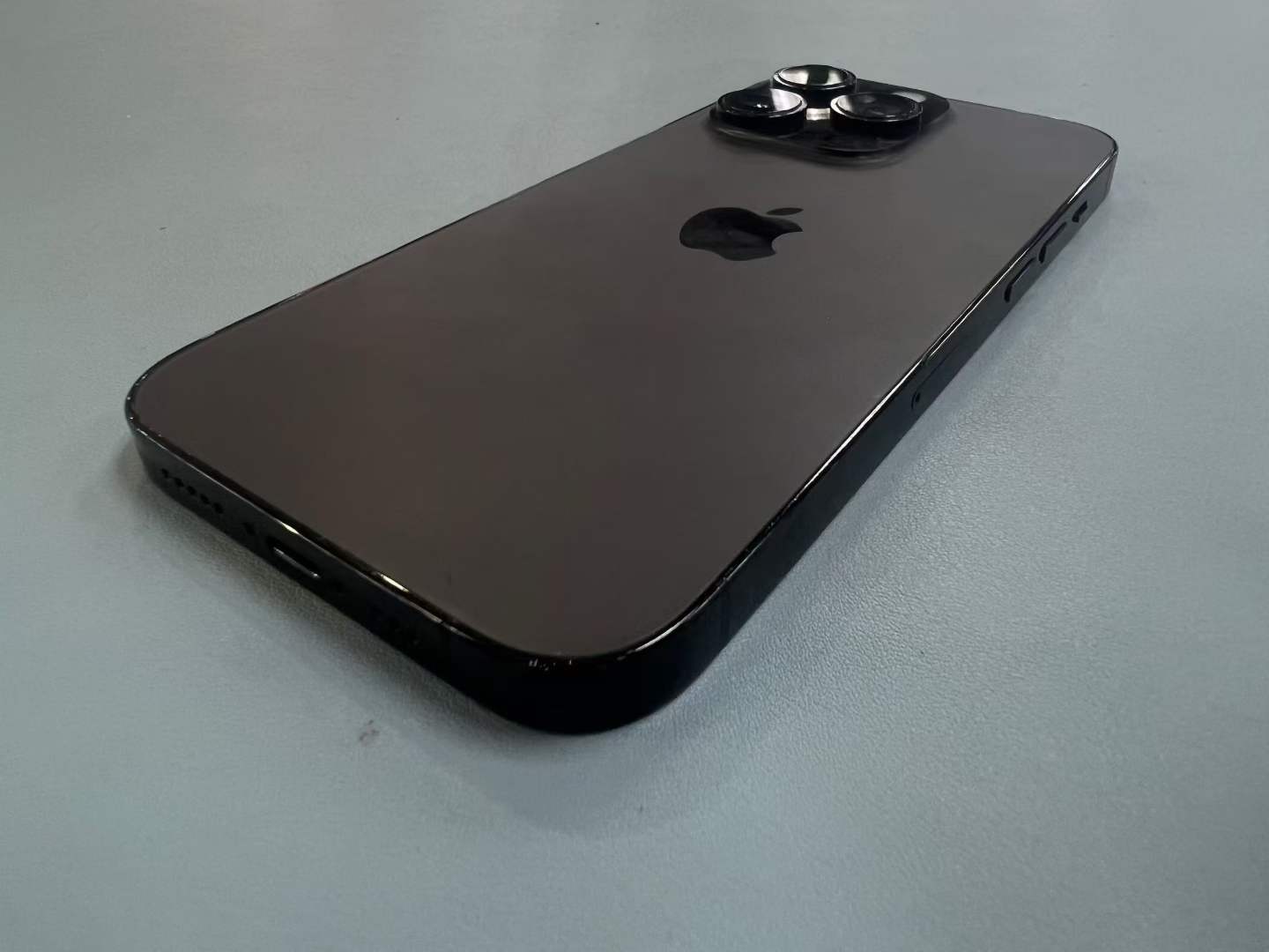 iPhone 14 Pro Space Black current batch photo 4
