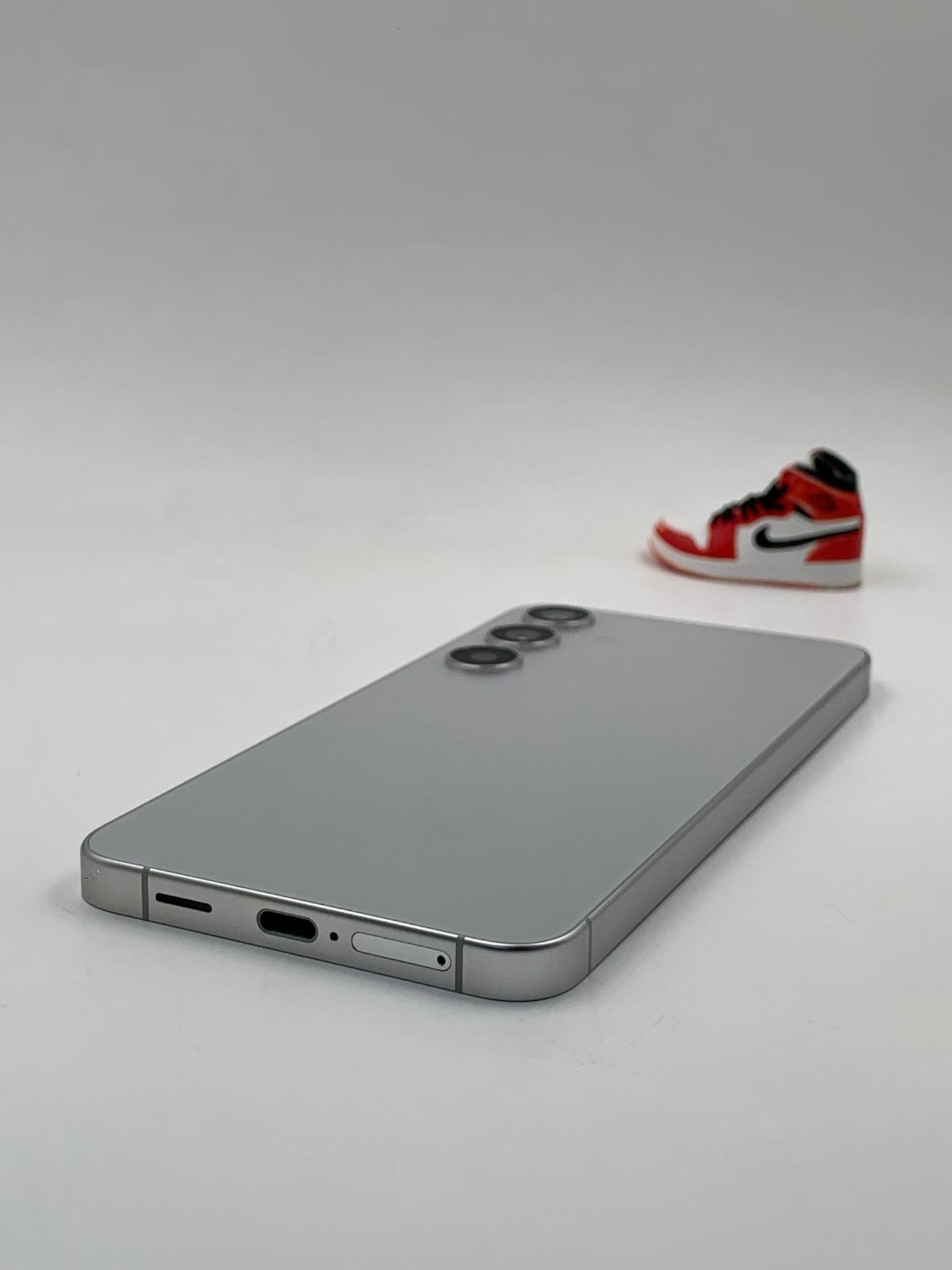 Samsung Galaxy S24+ Marble Gray current batch photo 4